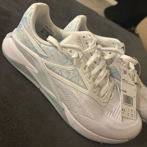 Women’s brand new Reebok X2 shoes